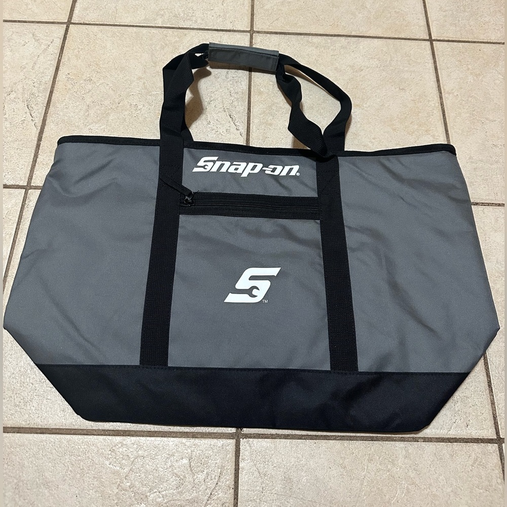 Snap On Tools Insulated Cooler Tote Bag BRAND NEW